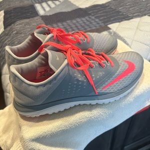 NIKE Ladies FITSOLE shoes